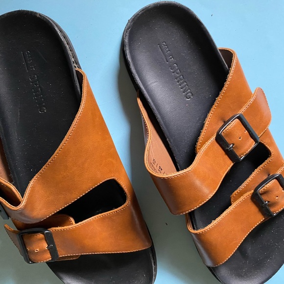 Call it Spring sandals - Picture 5 of 6